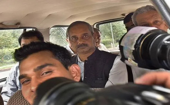 केजरीवाल के प्रधान सचिव रहे राजेंद्र कुमार का VRS रद्द, CBI को मिली मामला चलाने की इजाजत