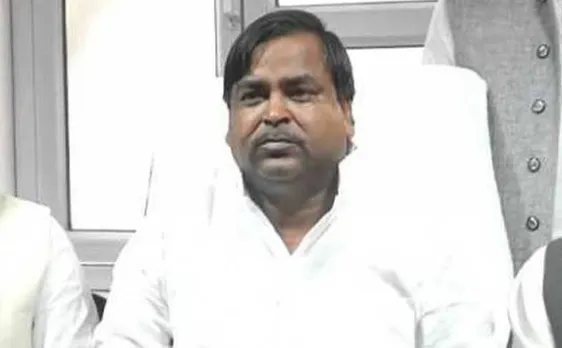समाजवादी पार्टी नेता गायत्री प्रजापति के खिलाफ गैंगरेप का मामला दर्ज, सुप्रीम कोर्ट ने दिया था आदेश