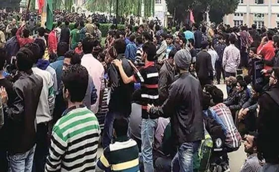 जम्मू-कश्मीर: प्रदेश युवा कांग्रेस अध्यक्ष प्रणव सहगोत्रा ने छात्रों पर लाठी चार्ज की निंदा की