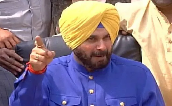 VIDEO: नवजोत सिंह सिद्धू का अकाली-बीजेपी पर हमला, बोले- 'पंजाब की जीत कांग्रेस का पुनर्जन्म, केजरीवाल खराब नीयत के कारण हारे'