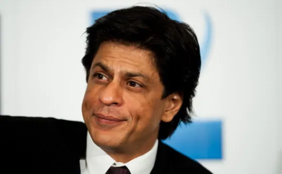 फोटोग्राफर के पैर पर चढ़ी शाहरुख की कार और फिर जो हुआ उसे जानकर आप भी रह जायेंगे हैरान