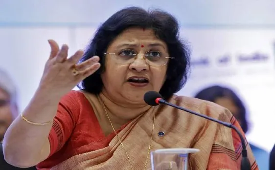 SBI चेयरपर्सन अरुंधति भट्टाचार्य के खिलाफ विशेषाधिकार हनन का नोटिस