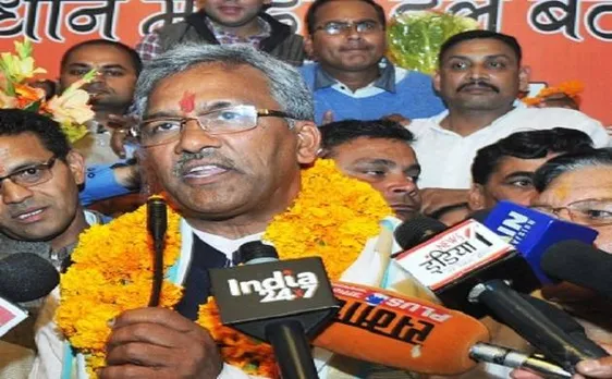 हरीश रावत से त्रिवेंद्र रावत तक, उत्तराखंड को राजनीतिक अस्थिरता से मिलेगी आजादी