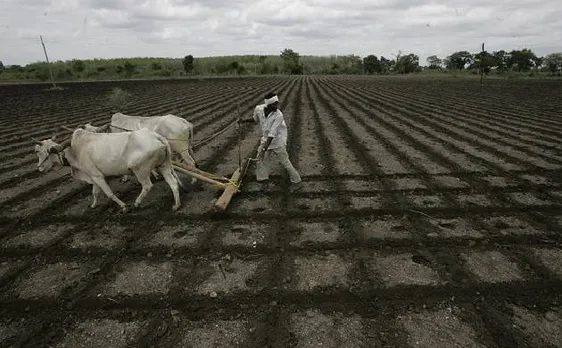 महाराष्ट्र में लाखों किसान उपवास पर, आज ही के दिन सामने आया था पहले आत्महत्या का मामला