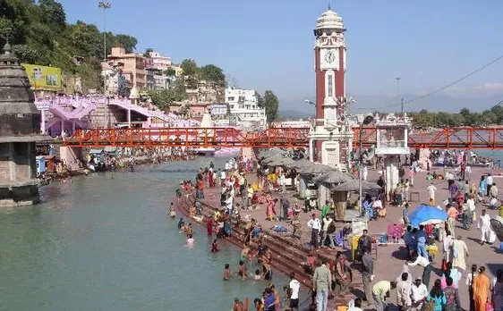 उत्तराखंड हाईकोर्ट का आदेश गंगा को 'ज़िंदा ईकाई' का दिया दर्जा, सरकार भंग करने की दी चेतावनी