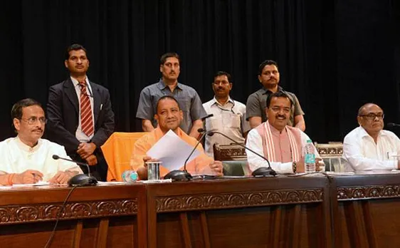 योगी आदित्यनाथ ने कहा, दिसंबर तक 30 जिलों को खुले में शौच से मुक्त बनाए अधिकारी