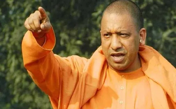 सीएम योगी के अधिकारियों को कड़े निर्देश, गोरक्षा के नाम पर कानून हाथ में लेने वालों पर करें सख़्त कार्रवाई