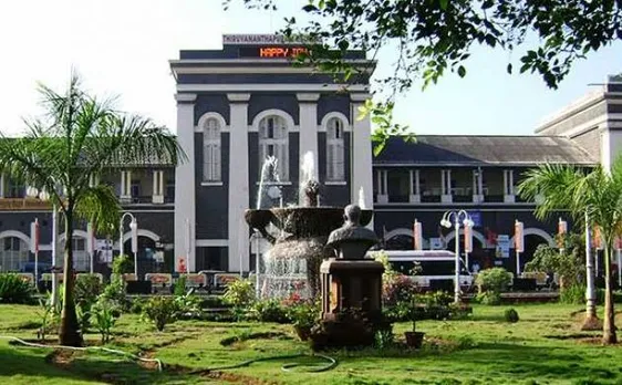 भारत के ये खूबसूरत रेलवे स्टेशन जहां जाने के बाद आप लौटना नहीं चाहेंगे