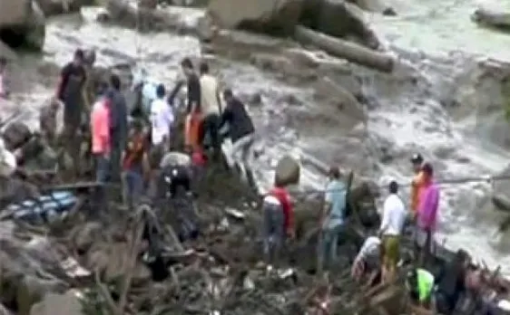 कोलंबिया में भारी बारिश और भूस्खलन से 200 से ज्यादा लोगों की मौत