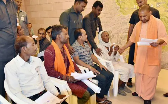 योगी आदित्यनाथ के सीएम बनते ही बढ़ा हिंदू युवा वाहिनी क्रेज, सदस्य बनने के लिए रोजाना आ रहे हैं 5000 लोग