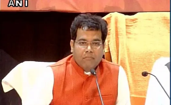 योगी कैबिनेट ने एंटी रोमियो स्क्वाड को दी शाबासी, मगर चेताया लड़के-लड़कियों को तंग करने वाले अधिकारियों पर होगी कार्रवाई