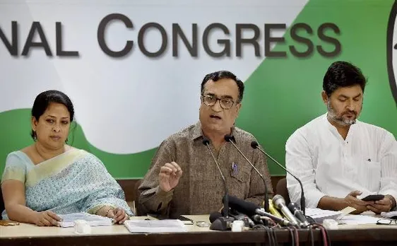'आप' सरकार पर शुंगलू समिति की रिपोर्ट, बीजेपी-कांग्रेस ने केजरीवाल से मांगा इस्तीफा