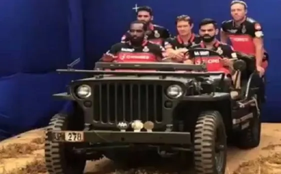 IPL 10: जब विराट कोहली रॉयल चैलेंजर्स के खिलाड़ियों संग दूसरे विश्व युद्ध की जीप से निकले ड्राइव पर