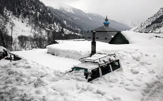 जम्‍मू-कश्‍मीर के बटालिक सेक्टर में हिमस्‍खलन में 2 जवान शहीद, तीन को सुरक्षित निकाला गया