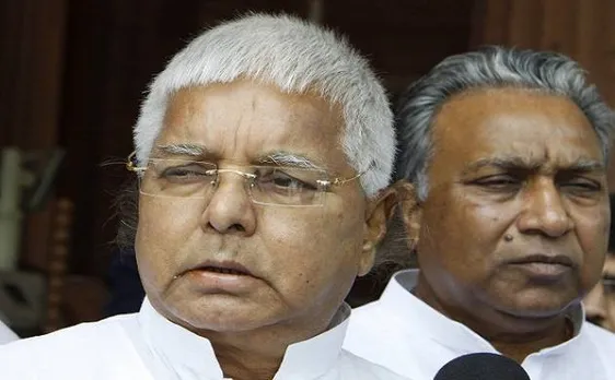 मिट्टी घोटाले में बेटे तेजप्रताप यादव के बचाव में उतरे आरजेडी सुप्रीमो लालू प्रसाद, सुशील मोदी को बताया 'घोटालेबाज'