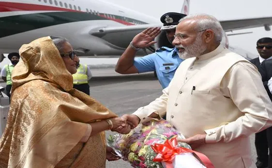 शेख हसीना भारतीय नेताओं के लिए बनीं सेंटा, राष्ट्रपति, पीएम मोदी और उनकी मां सहित कई मंत्रियों के लिए लाई गिफ्ट
