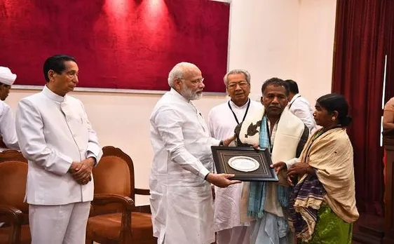 पीएम नरेंद्र मोदी ओडिशा में स्वतंत्रता सेनानियों के परिजनों से मिले, कहा शहीदों के वंशजों को देखना सम्मान की बात