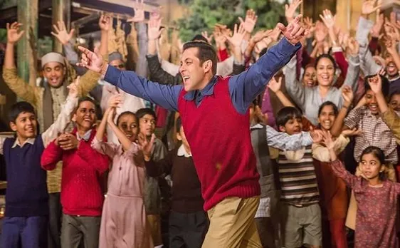 सलमान खान ने जारी किया 'ट्यूबलाइट' का पोस्टर, फैंस से पूछा- क्या तुम्हें यकीन है?
