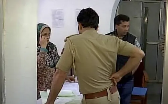 जम्मू कश्मीर: श्रीनगर में पुलिस स्टेशन पर आतंकियों ने किया हमला, 1 की मौत, 4 पुलिसवाले घायल