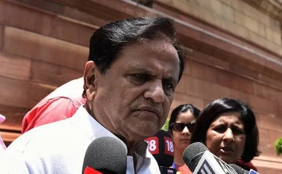 अहमद पटेल ने कहा-पीएम मोदी कांग्रेस मुक्त करने की जगह आतंक मुक्त करने पर ध्यान दें