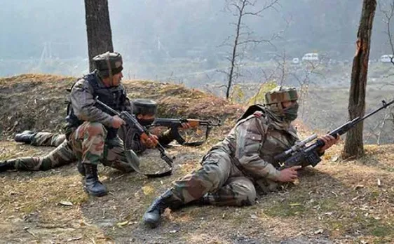 बर्बरता पर भारतीय सेना का करारा जवाब, पाकिस्तानी सेना के दो पोस्ट किये ध्वस्त