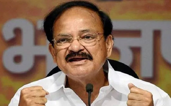 वेंकैया का पलटवार, कहा आरोप साबित करें या माफी मांगे दिग्विजय