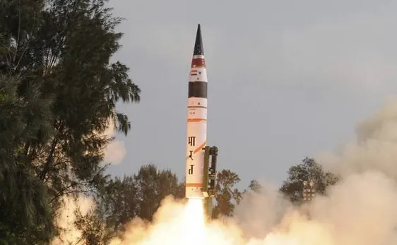 अग्नि-2 बैलिस्टिक मिसाइल का सफल परीक्षण, ज़मीन पर वार करने में है सबसे ताकतवर