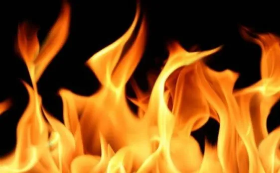 यूपी: फर्रुखाबाद में तीन तलाक़ पीड़िता ने थाने के सामने आत्मदाह का किया प्रयास, रिपोर्ट नहीं लिखे जाने से थी परेशान