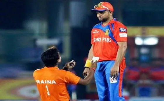 IPL 2017 GL Vs DD: रैना के लिए सभी सीमाएं लांघकर पहुंचा फैन, घुटनों पर बैठकर मांगा ऑटोग्राफ