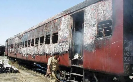 साबरमती एक्सप्रेस ट्रेन ब्लास्ट: 16 साल से जेल में बंद एएमयू का पूर्व छात्र गुलजार अहमद वानी बरी