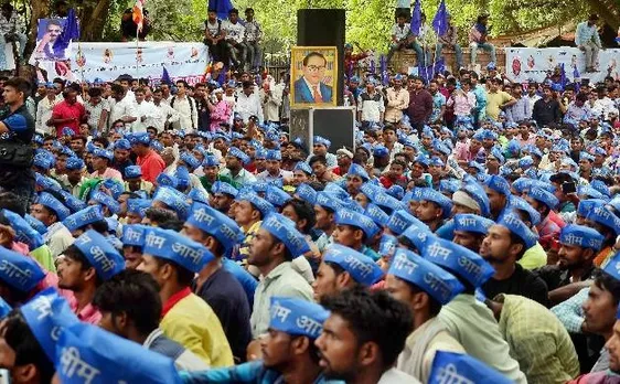 यूपी से दिल्ली तक योगी सरकार के खिलाफ प्रदर्शन, सीएम ने कहा विपक्ष फैला रहा 'अराजकता'
