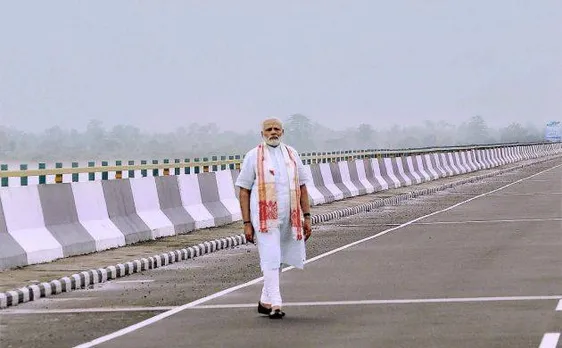 पीएम मोदी ने किया असम में सबसे लंबे पुल का उद्धाटन, चीन की सीमा तक आसान हुई पहुंच