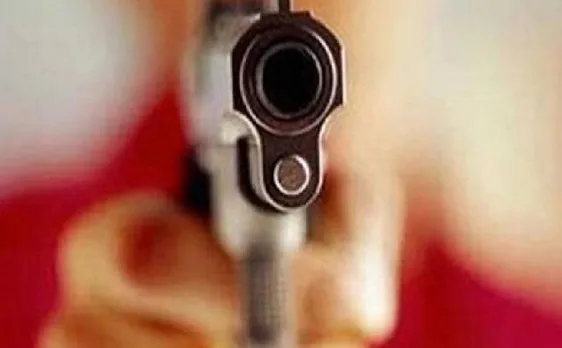 उत्तर प्रदेश में फिर खुली कानून-व्यवस्था की पोल, डिप्टी सीएम दिनेश शर्मा के कार्यक्रम में बदमाशों ने फायरिंग