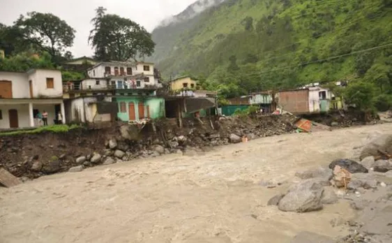 उत्तराखंड में लगातार दूसरे दिन बारिश, अलमोड़ा में बादल फटा