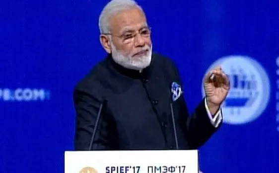 रूस में पीएम मोदी का विदेशी निवेशकों को न्योता, कहा तेजी से बदल रहा है भारत, 11 दिनों में बदले 1200 कानून
