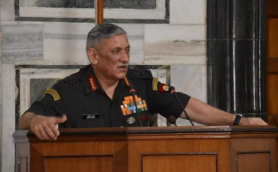 आर्मी चीफ बिपिन रावत का ऐलान, जल्द ही भारतीय सेना में महिलाओं को भी मिलेगा युद्ध लड़ने का मौका