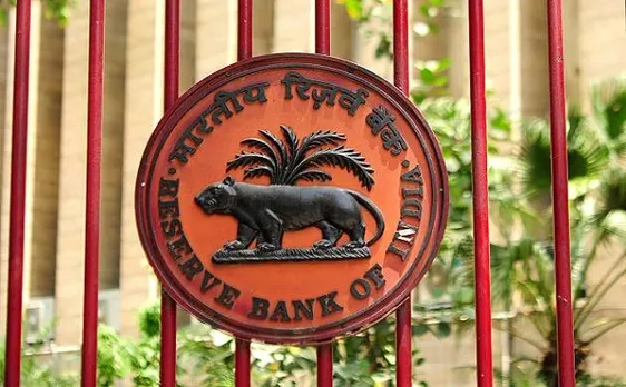 ब्याज दरों में कटौती को लेकर दुविधा में RBI, सरकार ने कहा इससे बेहतर समय नहीं