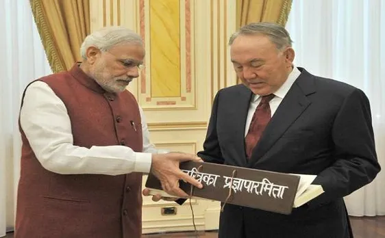कजाकिस्तान के राष्ट्रपति नूरसुल्तान से मिले पीएम मोदी, द्विपक्षीय संबंधों को विस्तार देने पर हुई बात