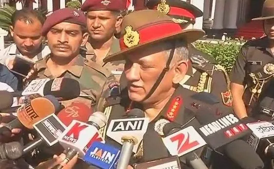 आर्मी चीफ रावत का ऐलान, महिला जवानों की सेना में होगी भर्ती, पत्थरबाज महिलाओं को नहीं बना पाएंगे ढाल