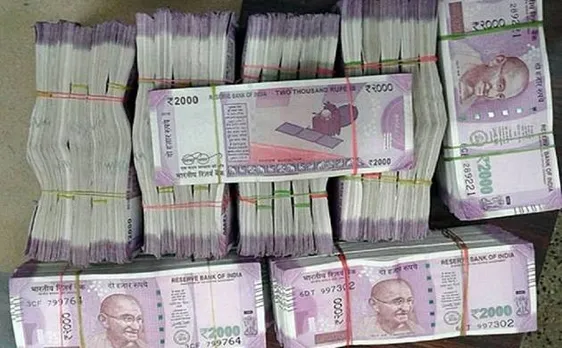यूपी के मुरादाबाद में 38 लाख रुपये कैश के साथ एक शख्स गिरफ्तार, आयकर विभाग जांच में जुटी