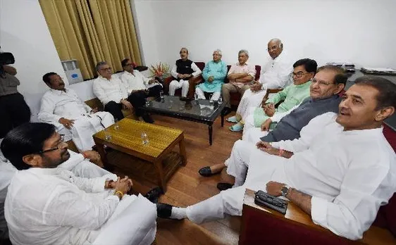 राष्ट्रपति चुनाव: सोनिया-येचुरी से मिलेंगे राजनाथ, विपक्षी दलों की हुई बैठक