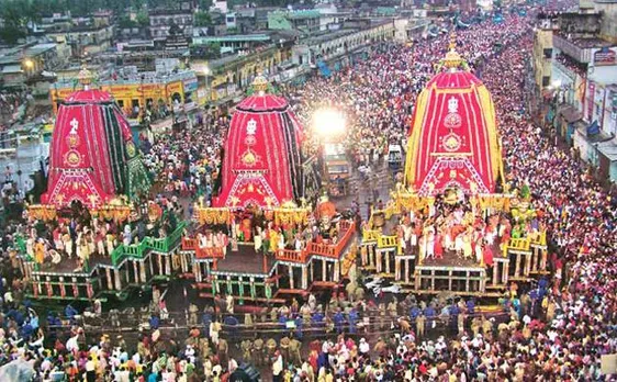 जगन्नाथ रथ यात्रा: पुरी की वार्षिक रथ यात्रा शुरू, श्रद्धालुओं का उमड़ा हुजूम