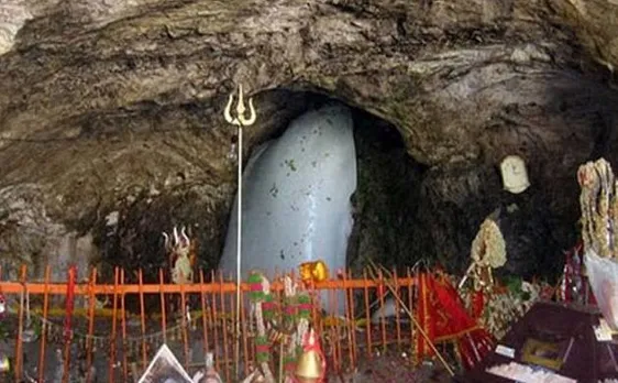 अमरनाथ यात्रा शुरू, पवित्र गुफा में हुई पारंपरिक पूजा