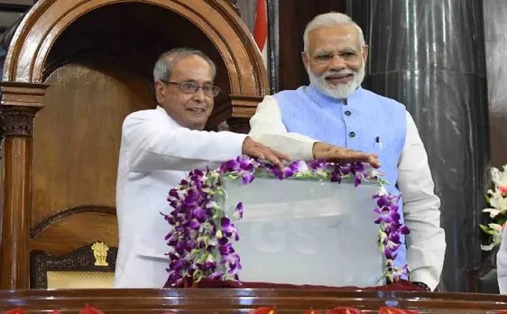 GST के साथ 'एक देश, एक कर, एक बाजार' बना भारत, पीएम मोदी ने बताया 'गुड एंड सिंपल टैक्स'