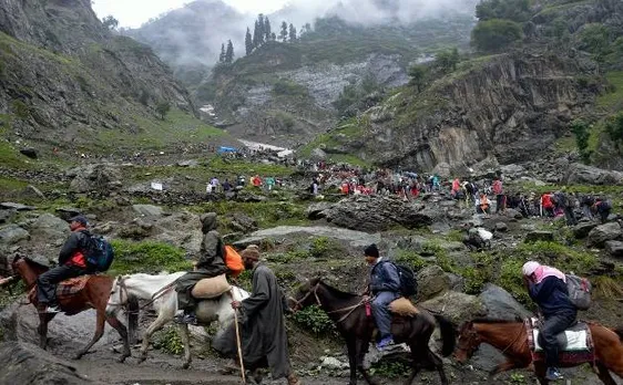 अमरनाथ यात्रा: कड़ी सुरक्षा के बीच पांचवां जत्था रवाना