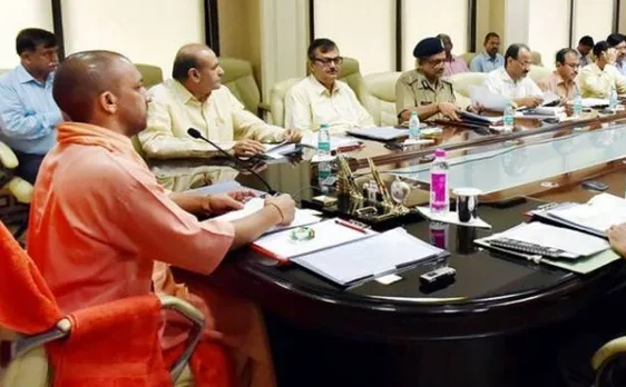 उत्तर प्रदेश: फिसड्डी अधिकारियों पर गिरी योगी की गाज