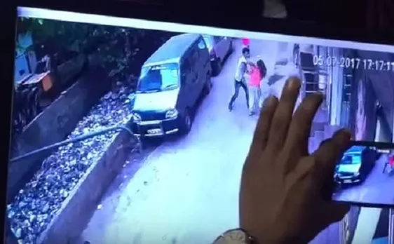दिल्ली की रिया की हत्या मामले में मुंबई से तीन गिरफ्तार, CCTV पर कैद हुई थी पूरी घटना