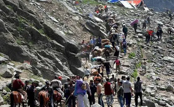 आतंकी हमले के बाद अमरनाथ यात्रा जारी, जम्मू से तीन हजार यात्रियों का जत्था रवाना