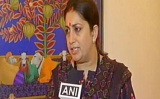 राहुल गांधी पर स्मृति ईरानी का पलटवार, कहा आतंकवाद के लिए नेहरू-गांधी परिवार की नीति जिम्मेदार