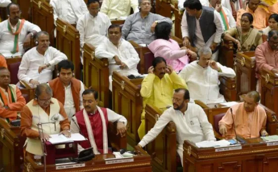 यूपी: विधानसभा में खत्म नहीं हो रहा गतिरोध, कहीं हंगामे की भेंट न चढ़ जाए सत्र